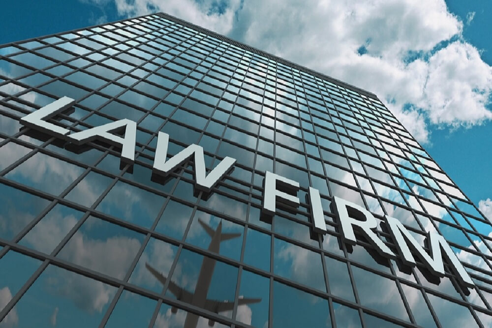 benefits of hiring bus accident attorney